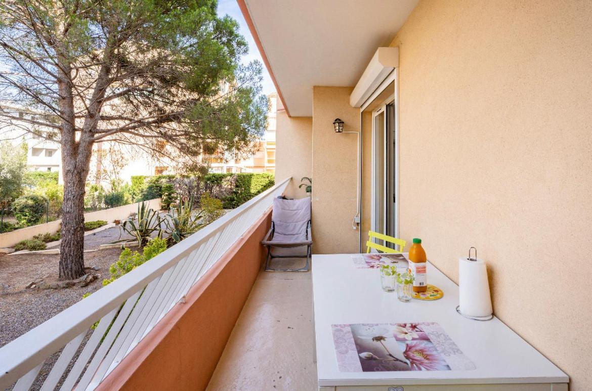 Joli T2 Tres Proche De La Plage De Fréjus Exteriér fotografie